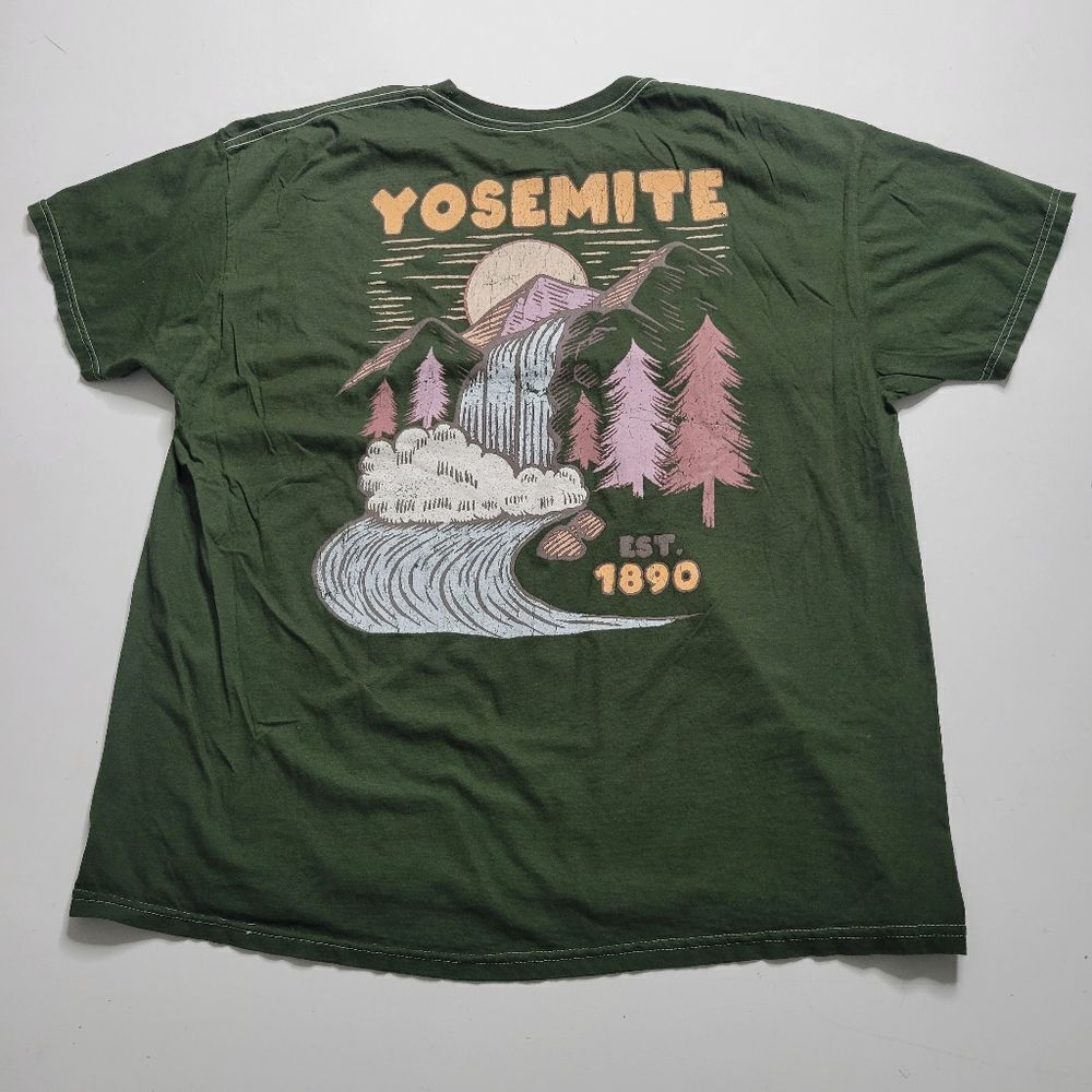 NEW XL YOSEMITE NATIONAL PARK CALIFORNIA MOUNTAIN MOON TSHIRT EXTRA LARGE XL NWT